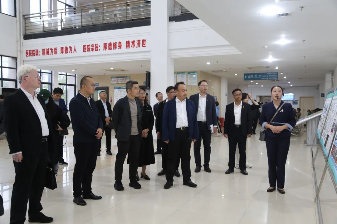 国家卫生健康委卫生发展研究中心副主任游茂到定安调研指导优质医疗资源下沉工作