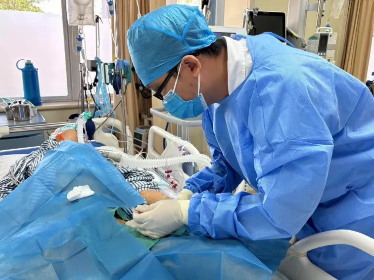 【技术聚焦】海南省人民医院定安分院重症医学科成功应用PICCO技术救治急性呼吸衰竭合并休克患者
