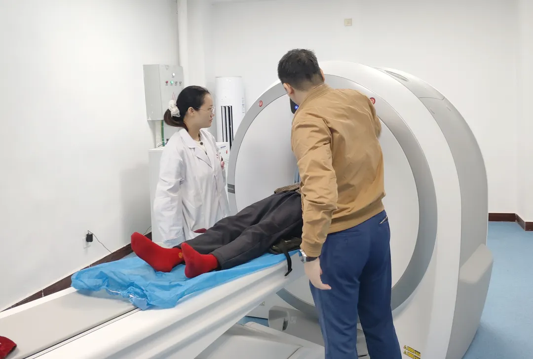 告别长途颠簸，乡镇患者在家门口就可做CT！定安龙门分院CT设备启用