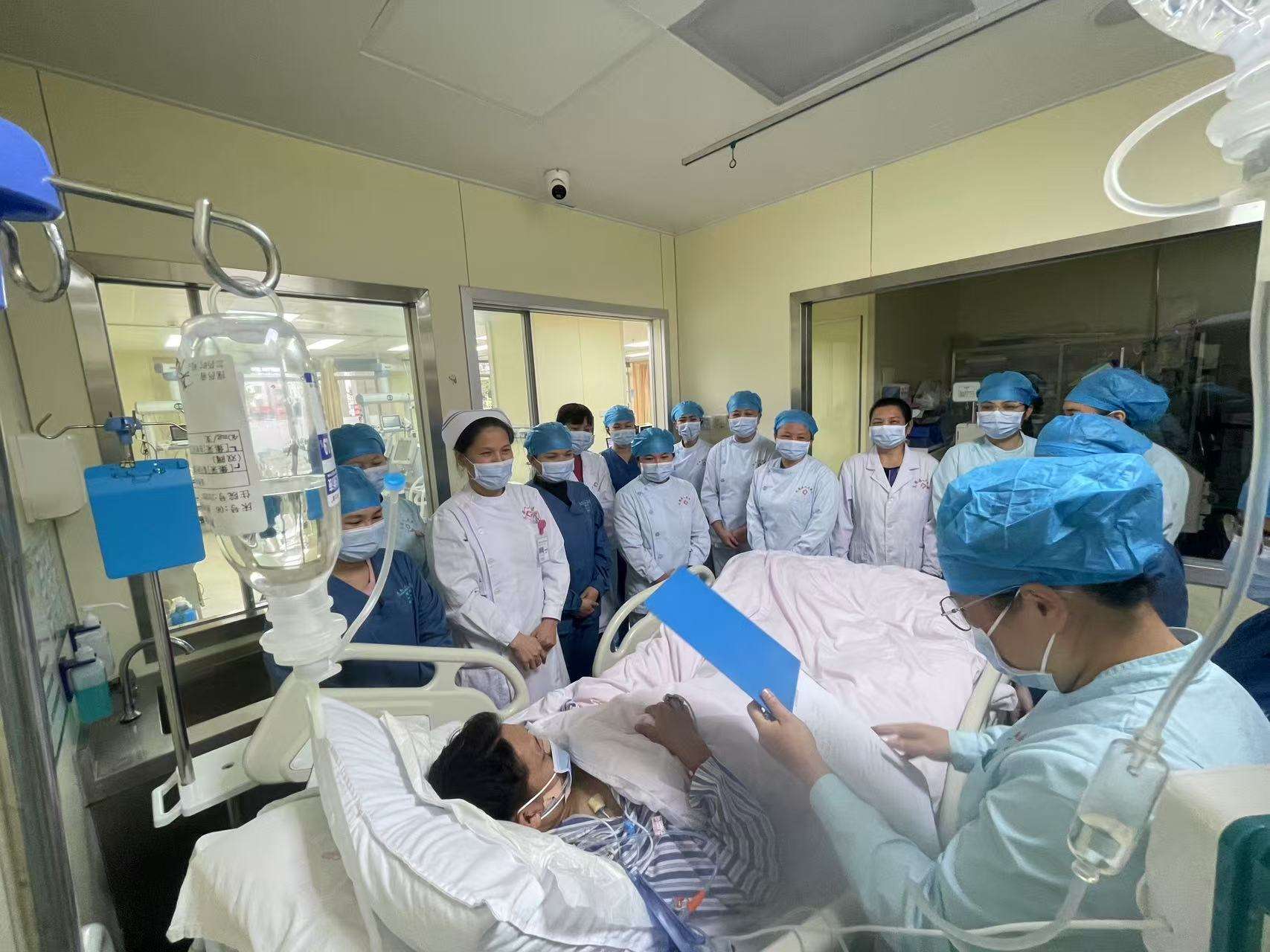 海南省人民医院定安分院成功救治急性重症胰腺炎患者